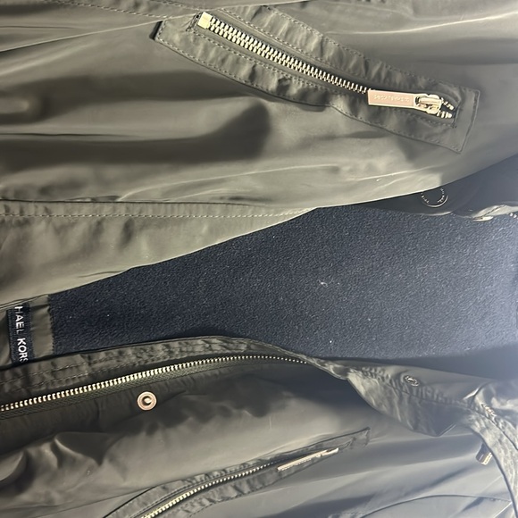 Authentic NWOT Michael Kors jacket . Very Nice & warm. - Picture 9 of 13